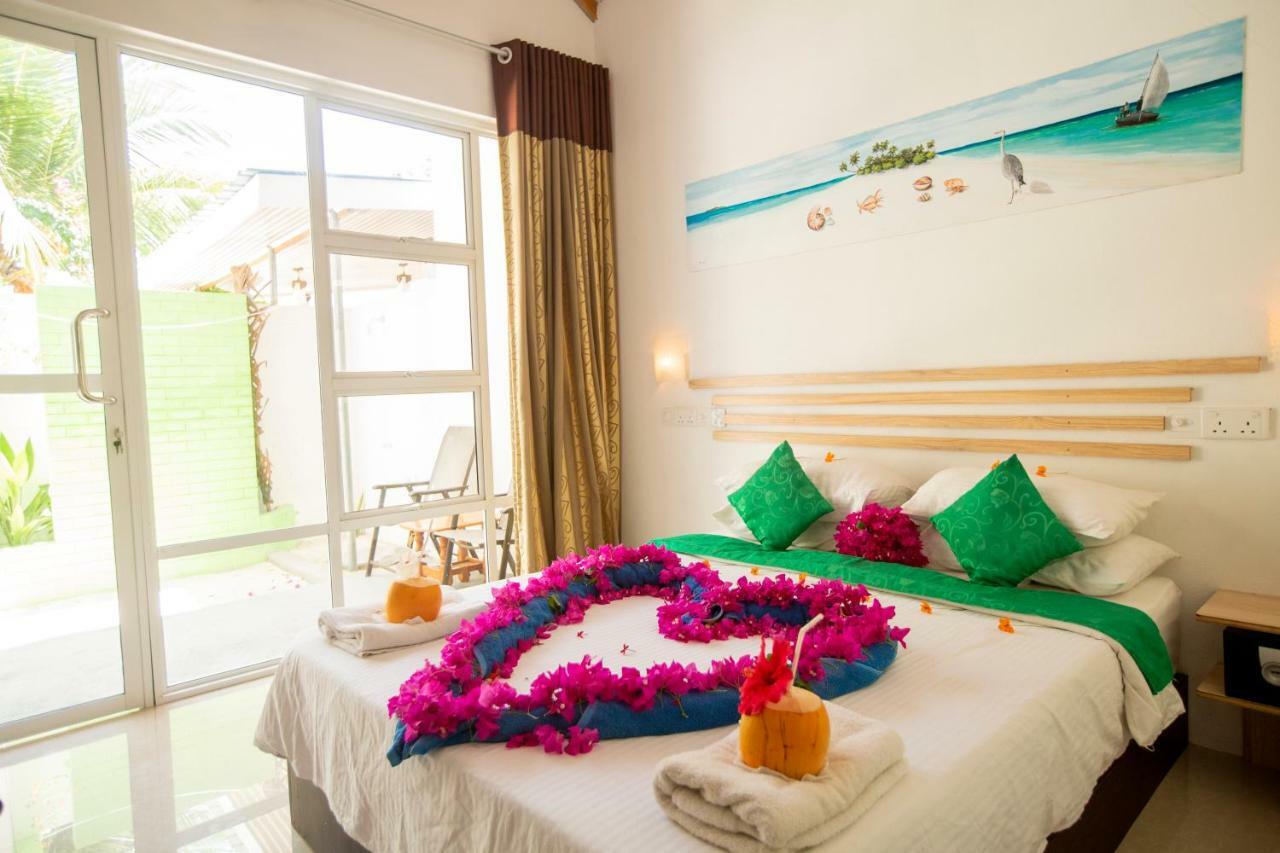 Hotel Palm Garden Thoddoo Exterior foto
